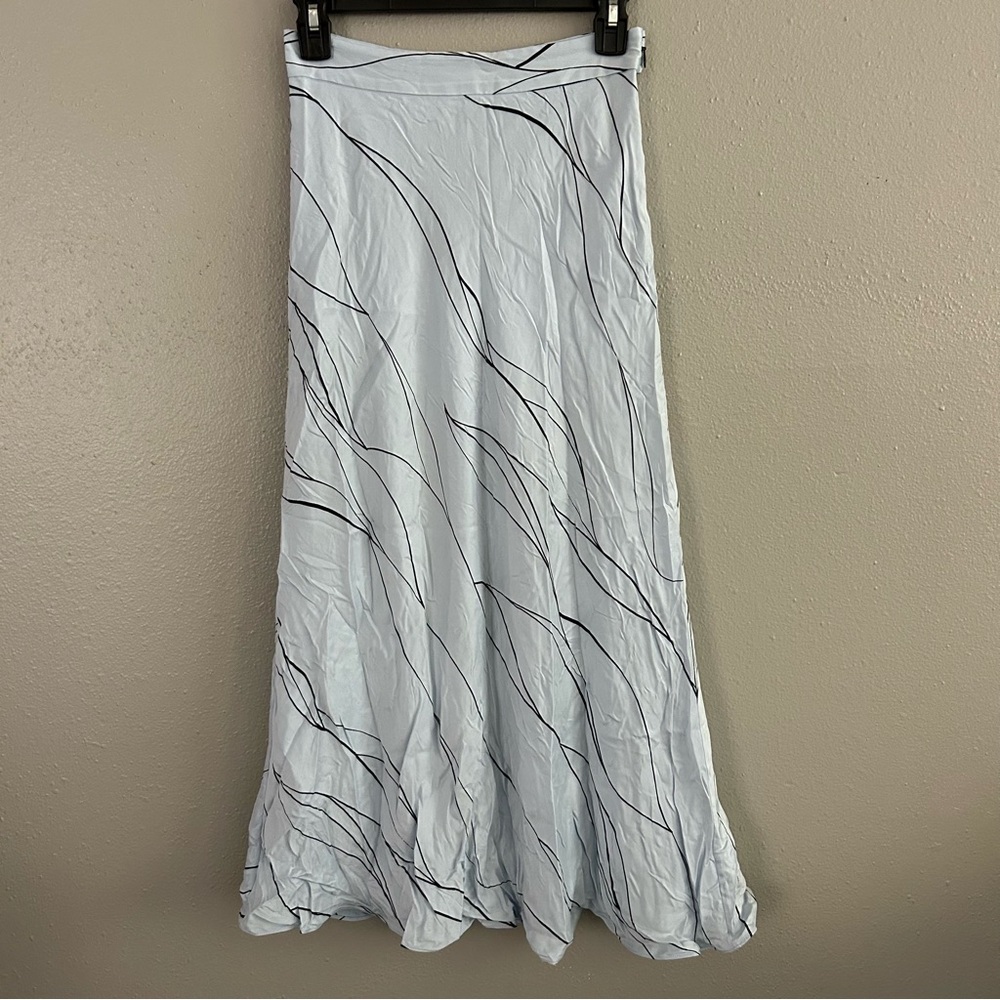 Equipment Femme Iva Abstract Light Blue Silk Blend Runway Midi Skirt Size 0 - Picture 1 of 9